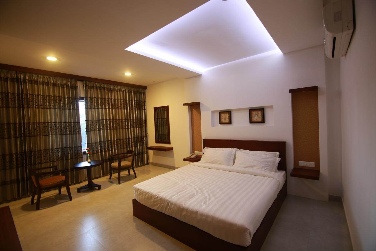 Rouba Residency Hotel Ponnani Exterior photo