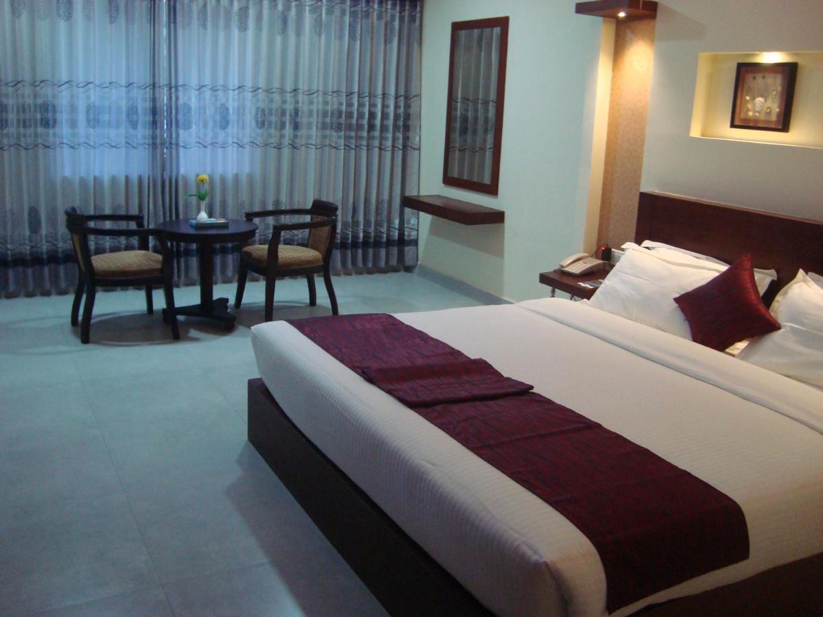 Rouba Residency Hotel Ponnani Exterior photo