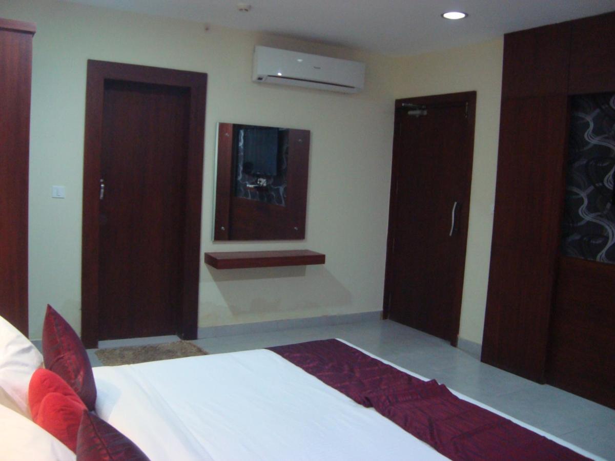 Rouba Residency Hotel Ponnani Exterior photo