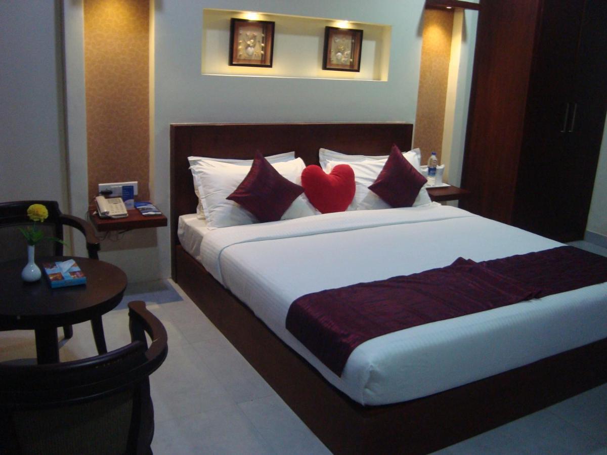Rouba Residency Hotel Ponnani Exterior photo