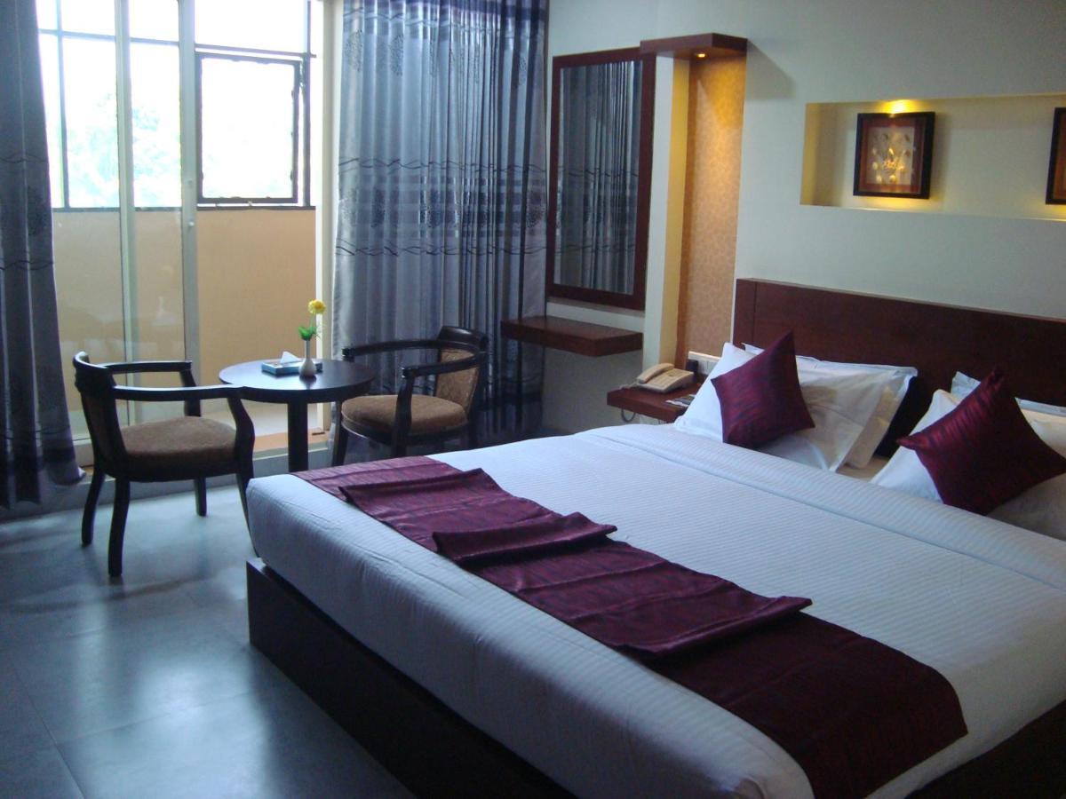 Rouba Residency Hotel Ponnani Exterior photo